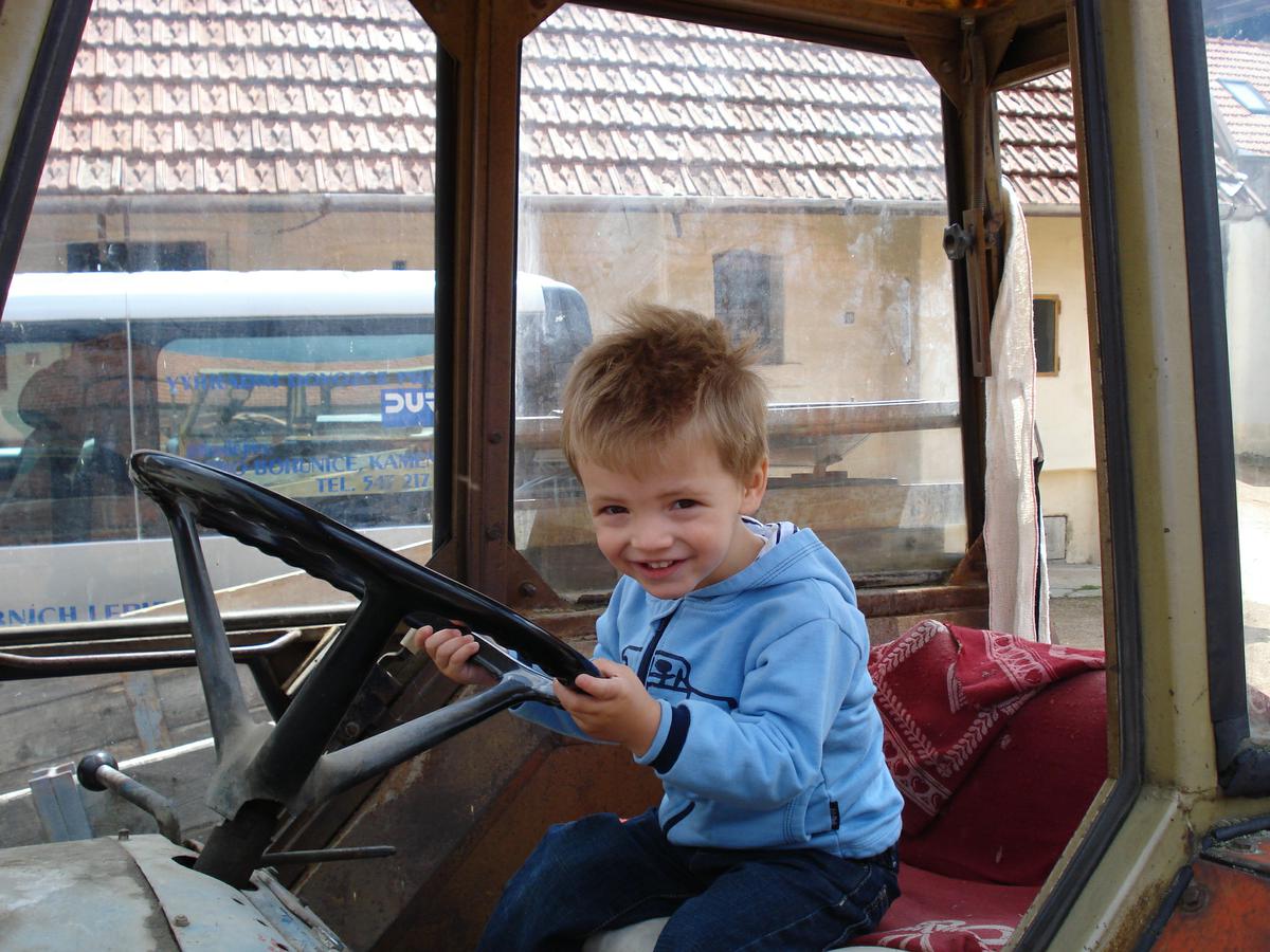 indes toddler rajce Kuba Peroutka 2-2,5 roku – proutek – album na Rajčeti